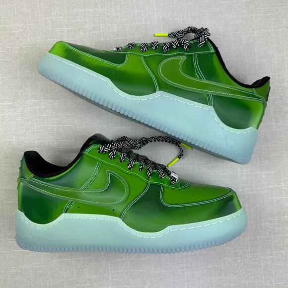 ? Nike Air Force 1 Low Premium \